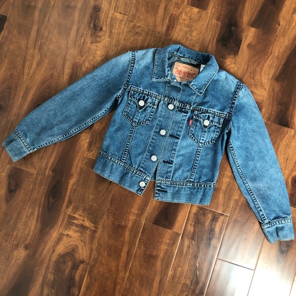 Levi's Denim Jacket Type 1 Iconic Jean Jacket - Picture 2 of 5